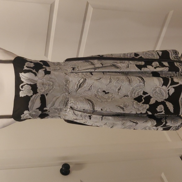 Ann Taylor Brown & White Floral Pattern A-Line Sun Dress sz 6P - Picture 4 of 8